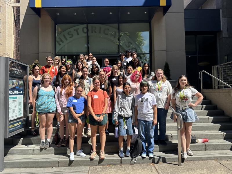 Hatfield Futures students posing in front of the Oregon Historical Society